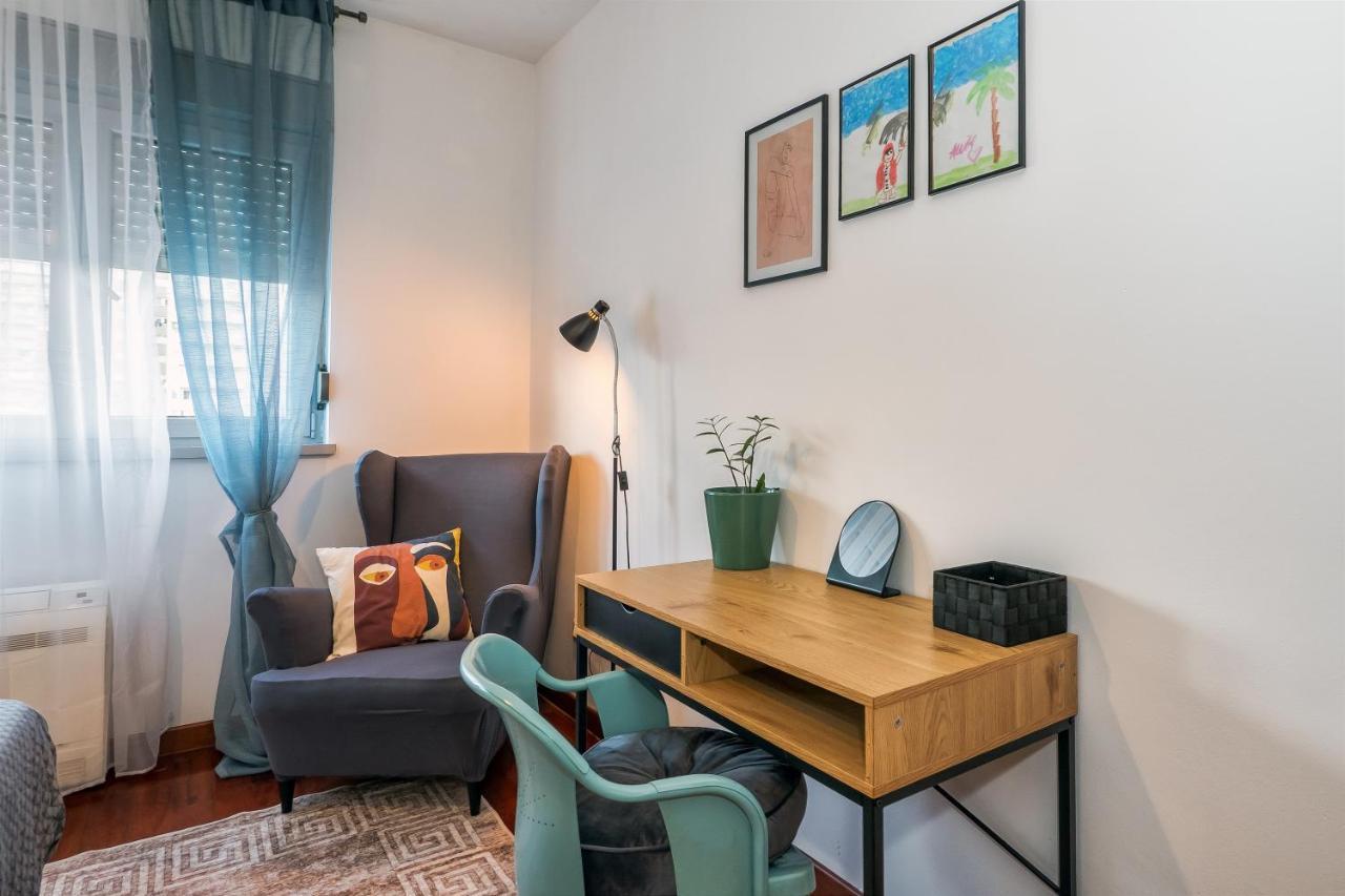 Апартаменты Airy 2-Br Apt W/ Open Layout & Modern Design Сплит Экстерьер фото