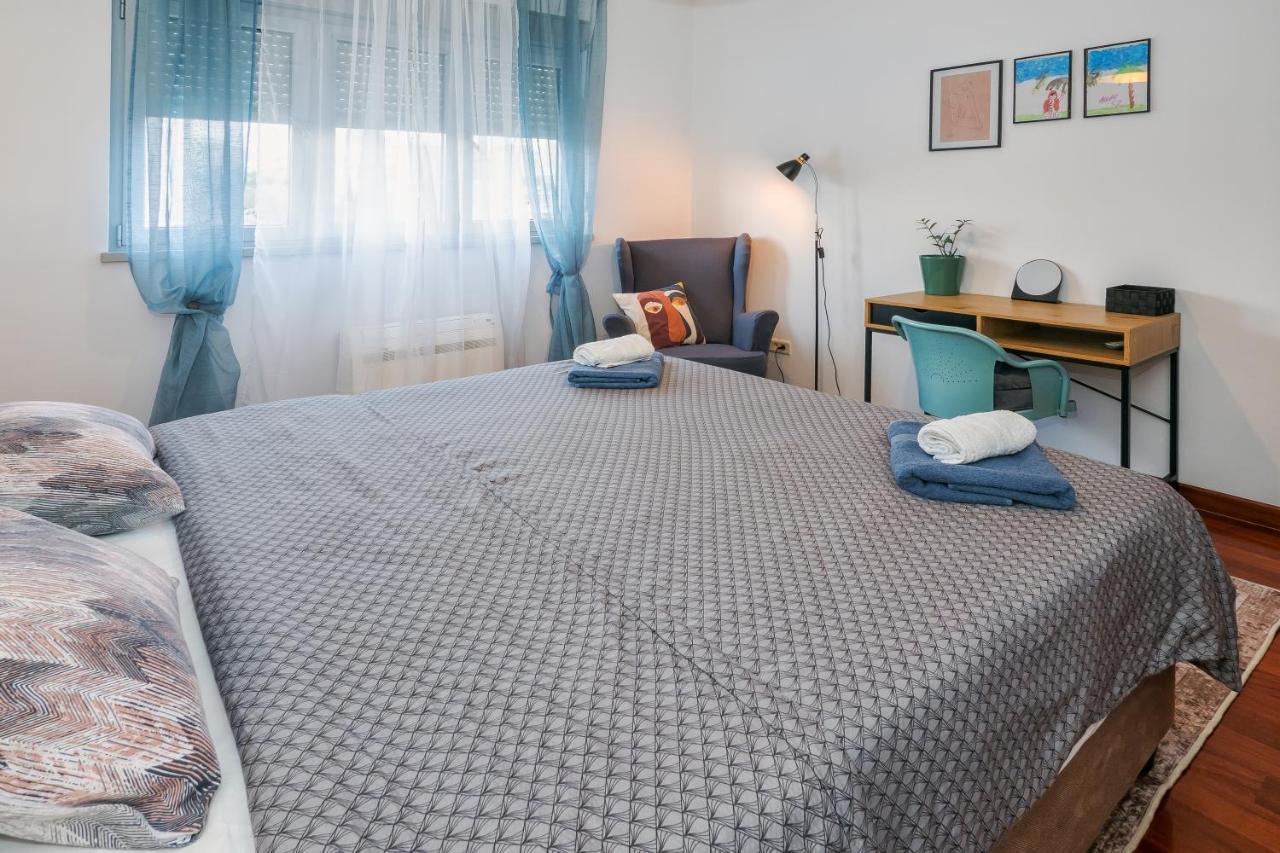 Апартаменты Airy 2-Br Apt W/ Open Layout & Modern Design Сплит Экстерьер фото